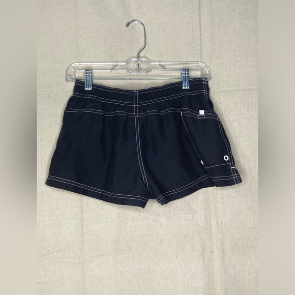 Nike Shorts - Picture 4 of 5